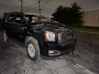 2017 GMC Yukon SLT - Exterior Front Right Corner Image